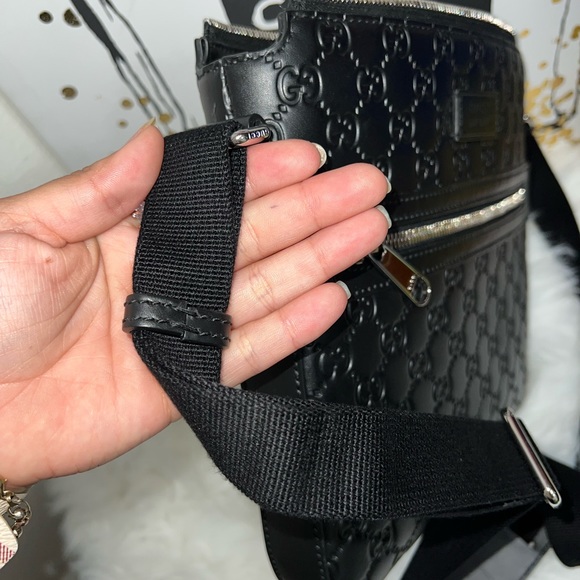 Gucci Black Crossbody Bag - Picture 10 of 16